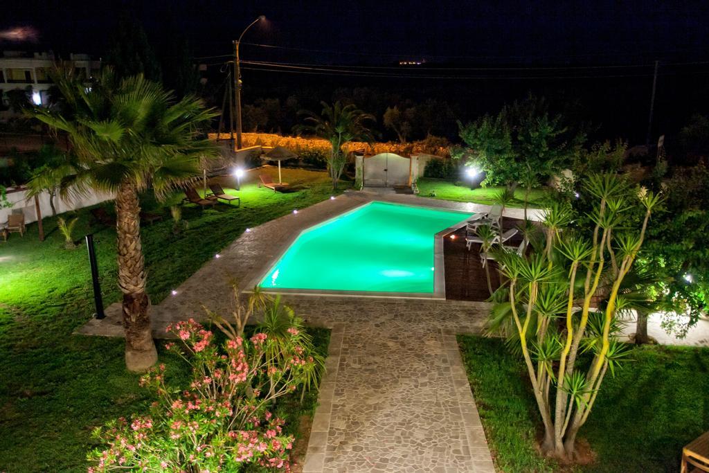 Aia Grande Bed & Breakfast Uggiano La Chiesa Room photo