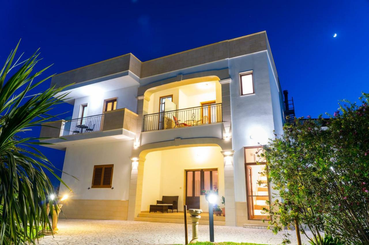 Aia Grande Bed & Breakfast Uggiano La Chiesa Exterior photo